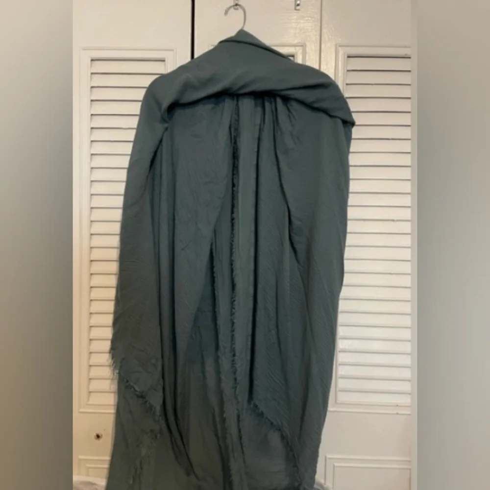Faliero sarti Azzura scarf.